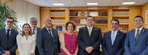 Delegación de la DNIT realiza visita técnica a España para fortalecer la modernización tributaria y aduanera en Paraguay